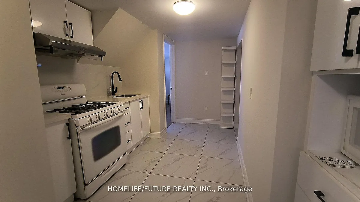 Building Photo - 2 Cora Cres #BASEMENT