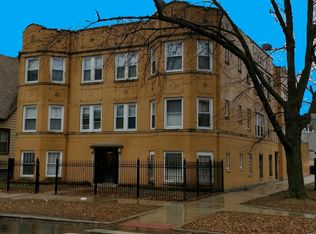 4155 W Henderson St APT 1E, Chicago, IL 60641