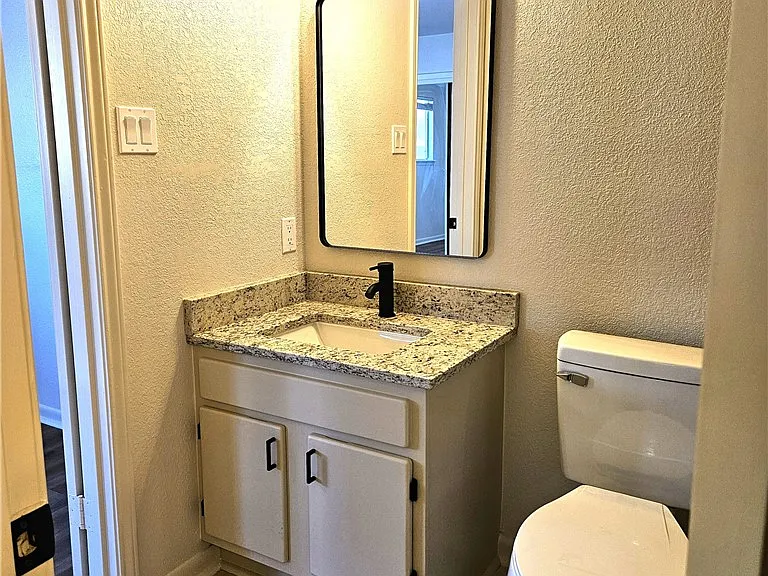 4802 Delwood St #5 — Photo 15