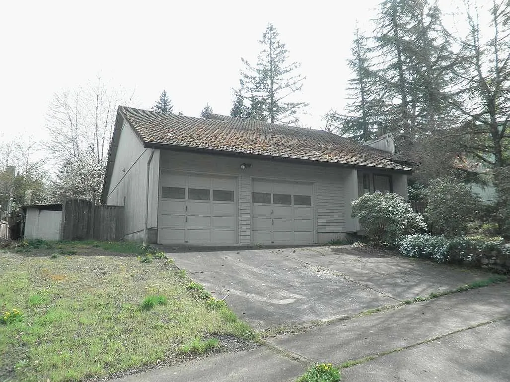 597 S 67th St photo 1