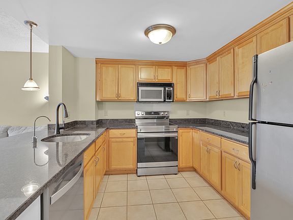 5th image of 30 Daniels St APT 304