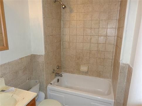 4th image of 1106 Draughn St