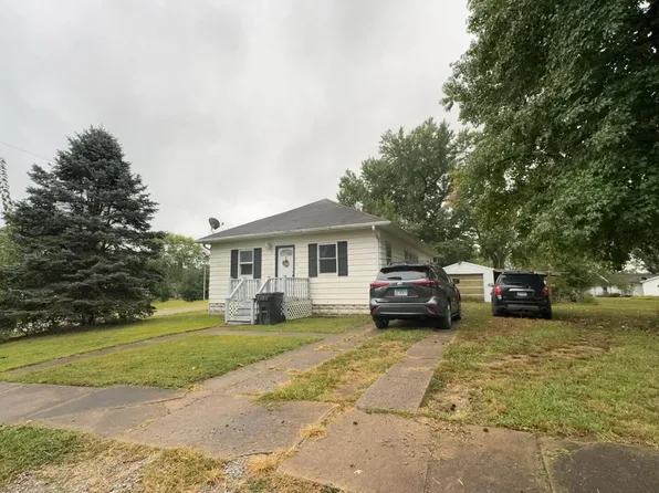 21790 Benton St, Thompsonville, IL 62890