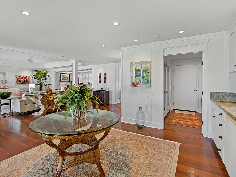 204 Paiko Dr — Photo 7
