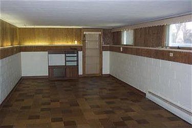 4th image of 241 E 320th St