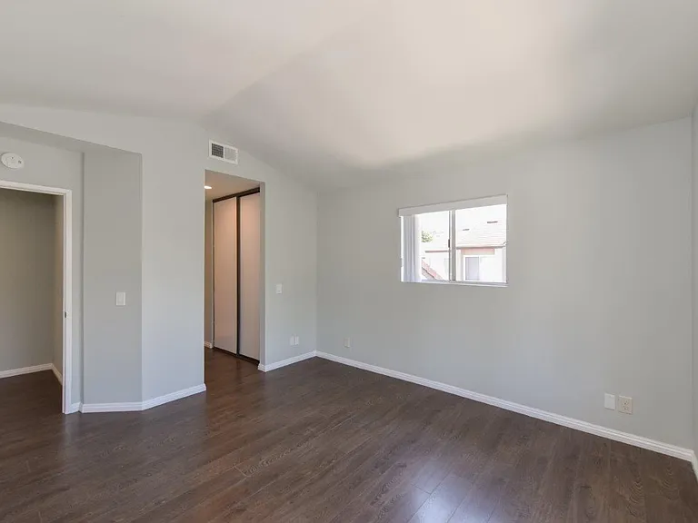 391 Stanford Ct — Photo 14