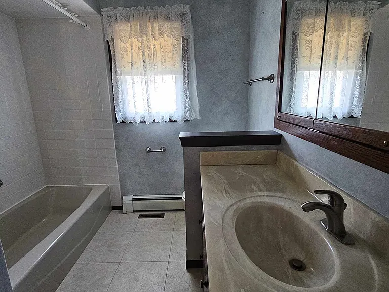 302 Merrill Ave — Photo 18