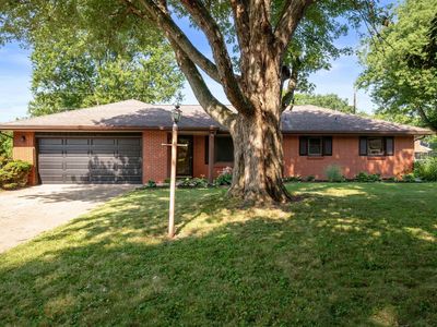 2209 N Roxbury Ln, Muncie, IN, 47304
