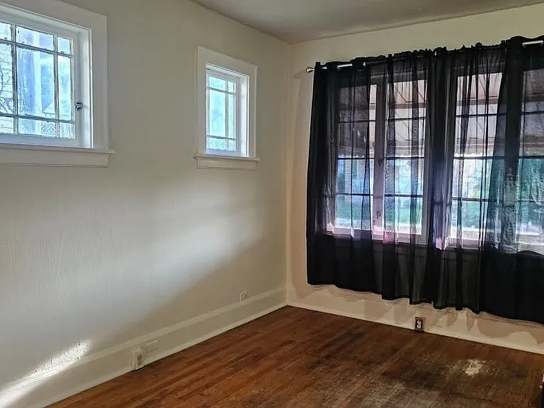 1134 Fairbanks Ave — Photo 6
