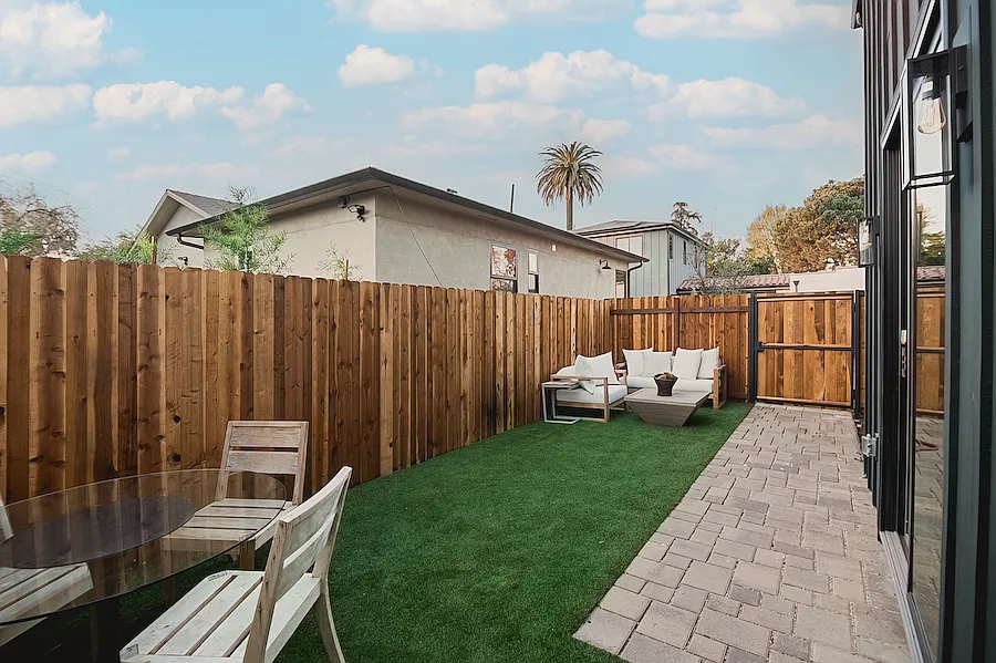 3 bed, 2.5 bath, 1410 sqft, $5,500 — Photo 2