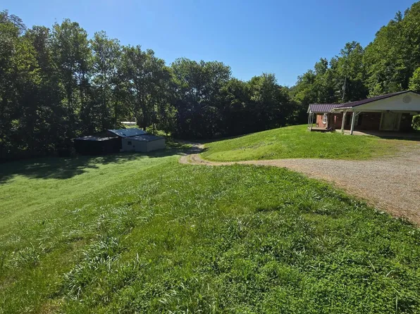 117 Raccoon Dr, Louisa, KY 41230