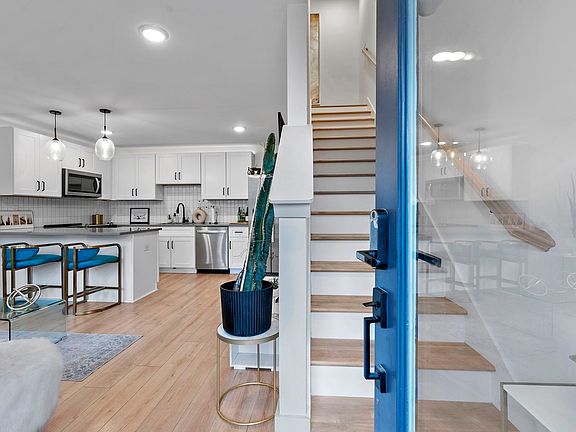 3rd image of 102 Duke St #31