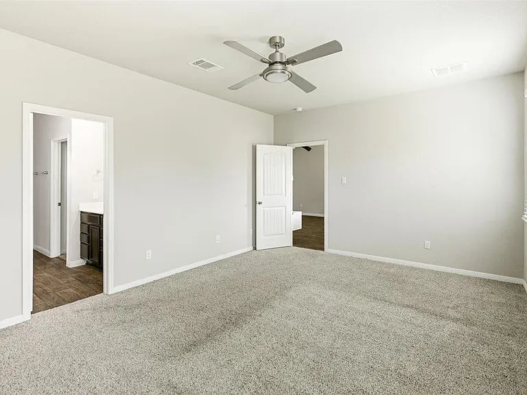 106 Lullaby Dr — Photo 20