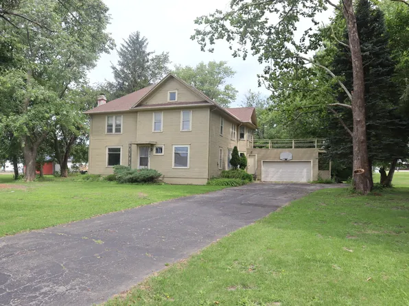 331 Liberty St, Walnut, IL 61376