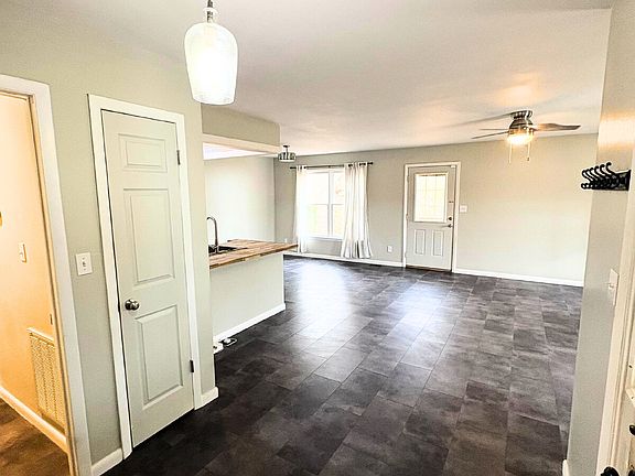 3rd image of 5200 Sundown Dr
