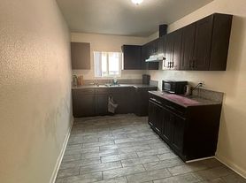 1137 E 58th St, Los Angeles, CA