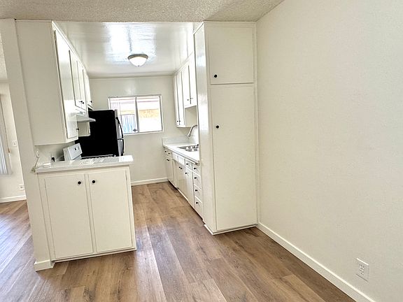 4th image of 6850 Woodley Ave APT 5