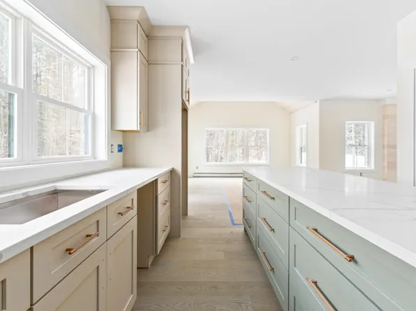 25 Carriage Hill, North Yarmouth, ME 04097