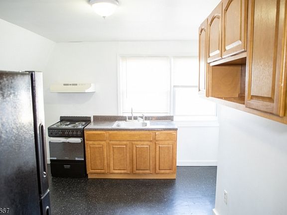 3rd image of 777 Stuyvesant Ave #3