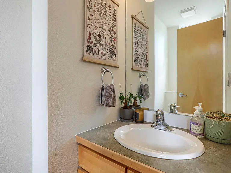 1351 Yellow Pine Ave — Photo 11