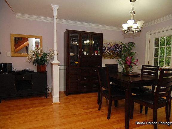 3rd image of 531 Zanark Dr