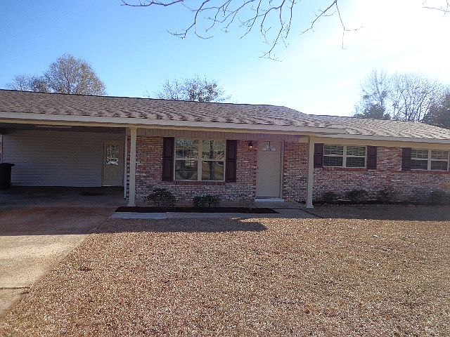 Front view of 206 Meadowlark