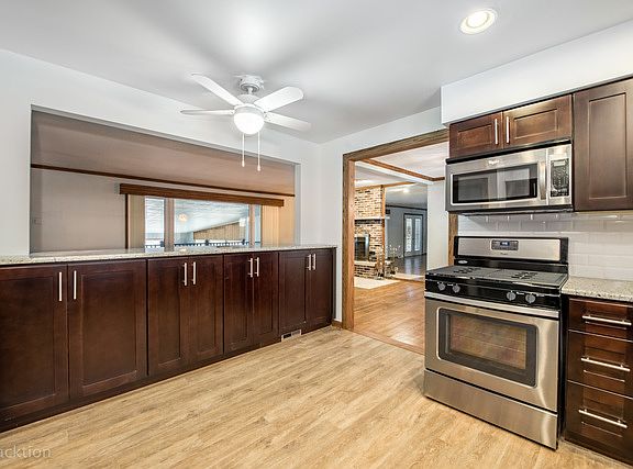 4th image of 5344 Riverview Dr