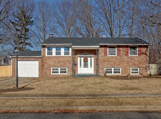 1034 Standish Dr, Turnersville, NJ 08012