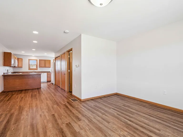 Westgate Residence Townhomes — Photo 9