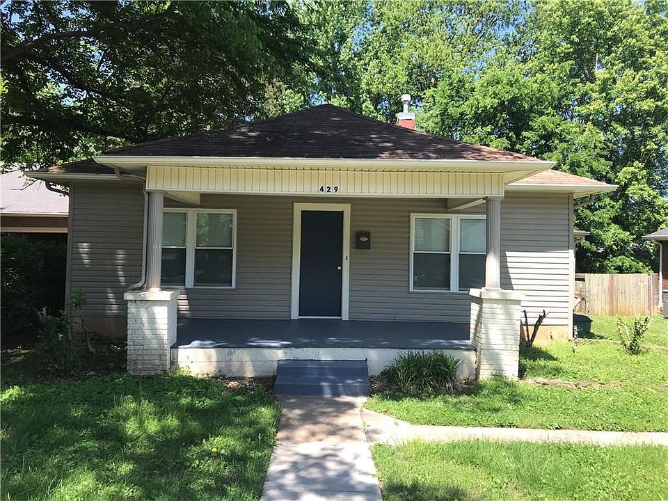 1st image of 429 N Olive Ave