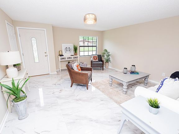 2nd image of 2924 Mangrove Ave