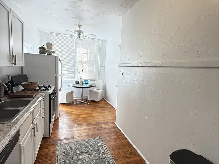 7825 Saint Charles Ave — Photo 23