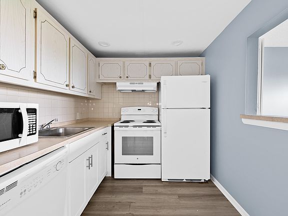 5th image of 148 Preston Way #148