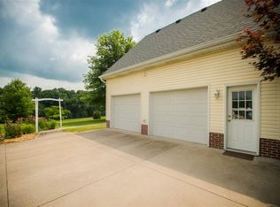 5201 Oak Ln, Wadesville, IN 47638