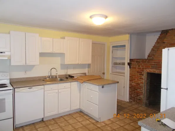 0 Fruit Pl, Amesbury, MA 01913