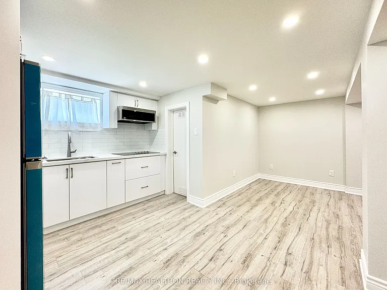 173 Norfolk Ave — Photo 37