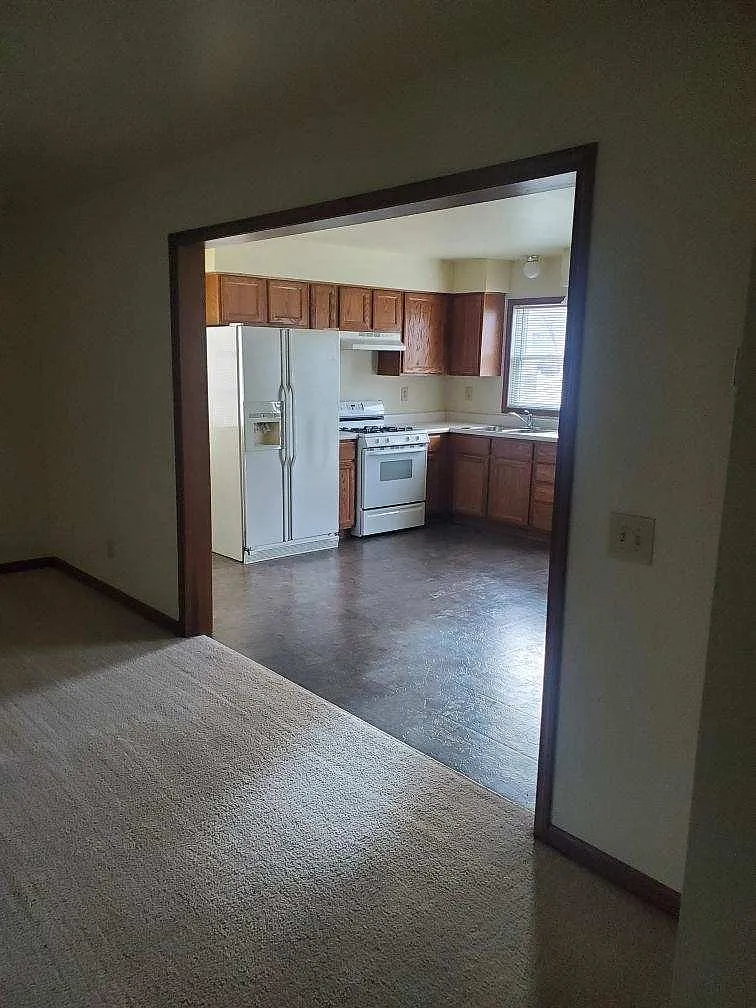 3 bed, 1.5 bath, 1550 sqft, $1,995 — Photo 1