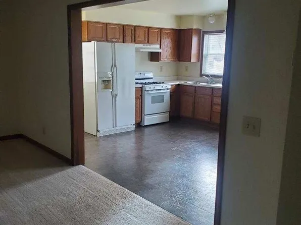 4941 W 92nd Ave, Crown Point, IN 46307