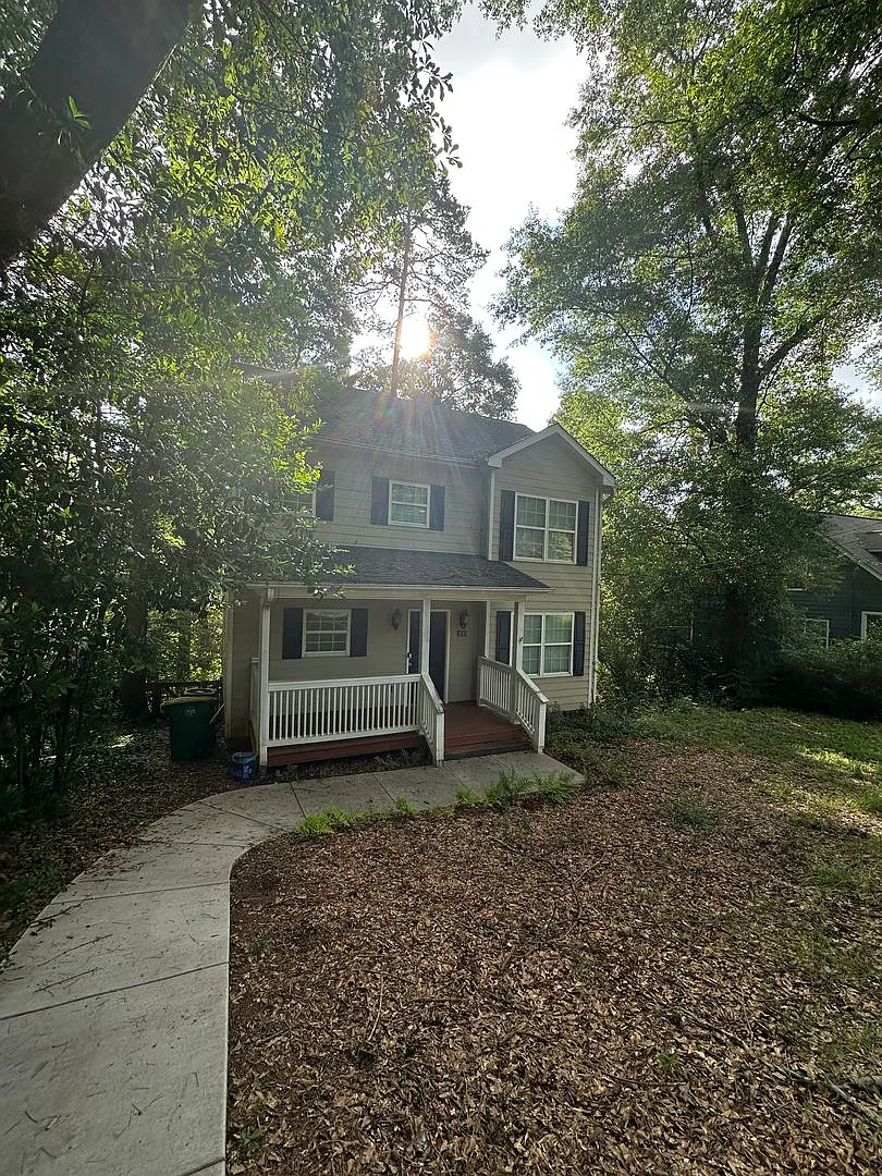 Normaltown, move-in ready. Shorter lease terms available — Photo 2