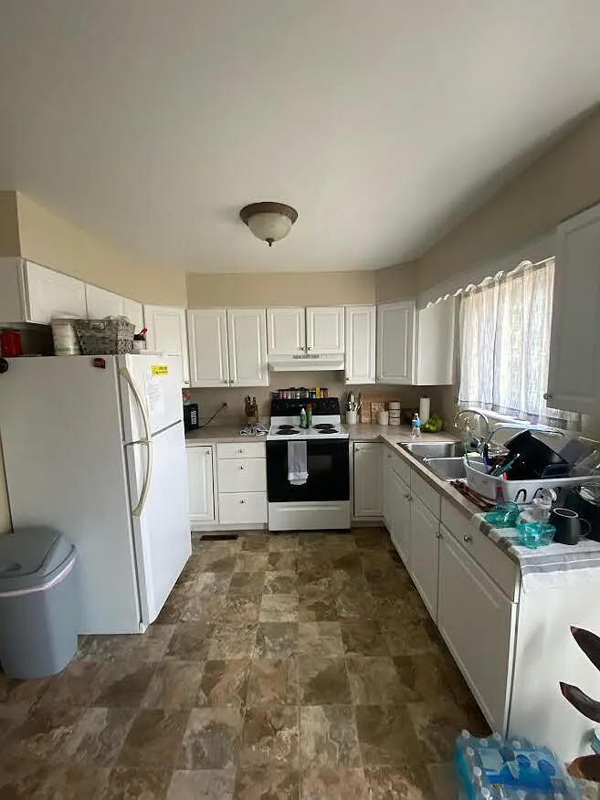 2 bed, 1.5 bath, 950 sqft, $1,050 — Photo 2