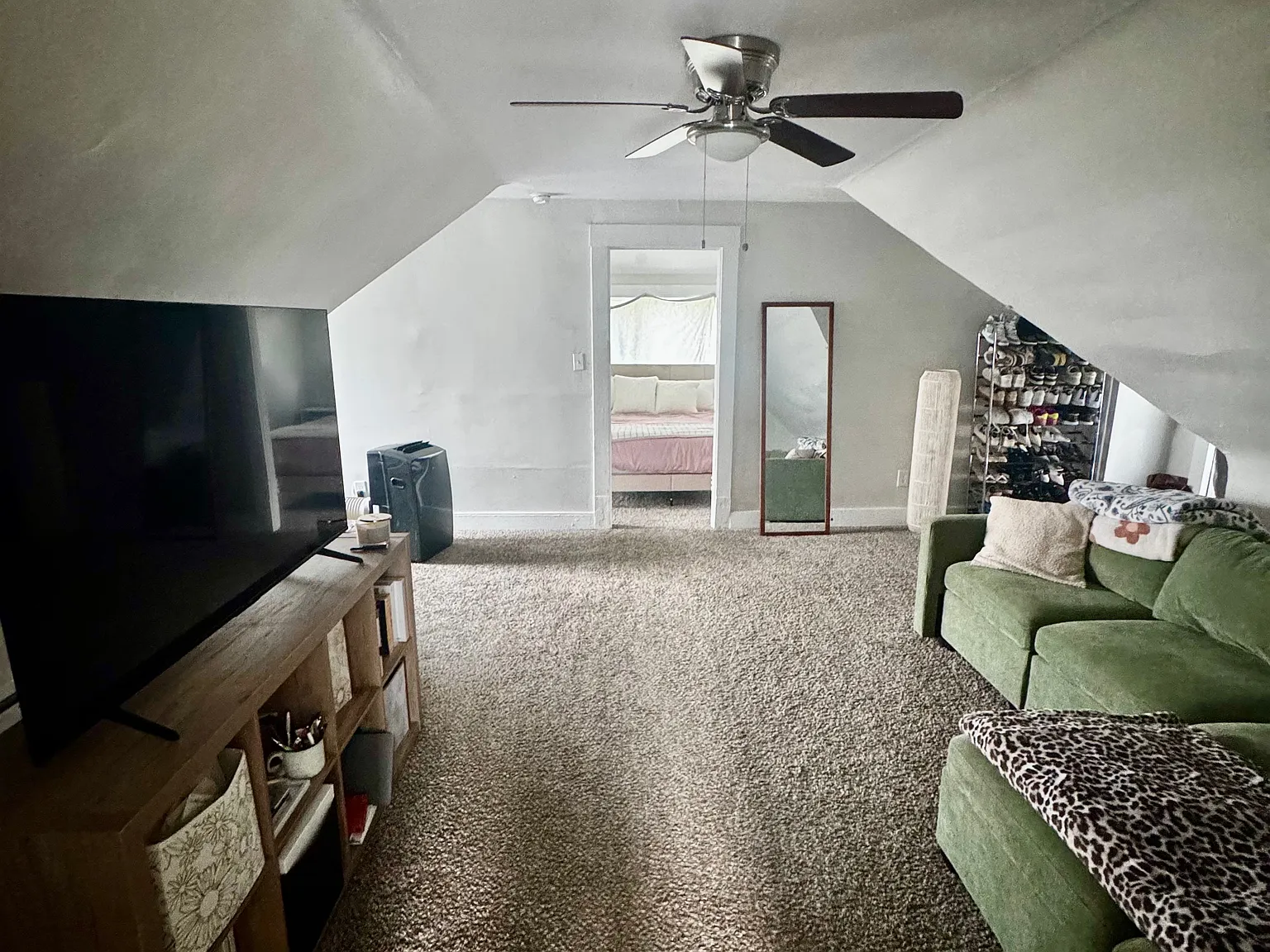 1327 W 102nd St — Photo 3