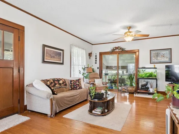 3350 C Avenue Ext, Marion, IA 52302