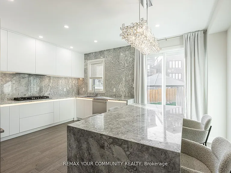65 Bristlewood Cres — Photo 10