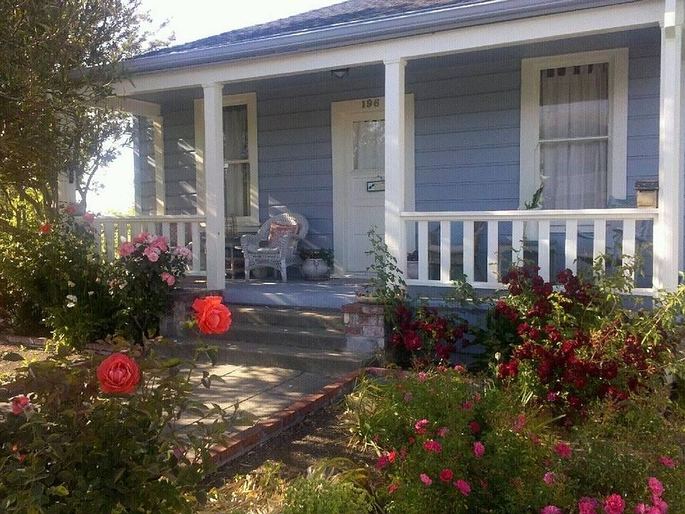 1st image of 196 W Spain St