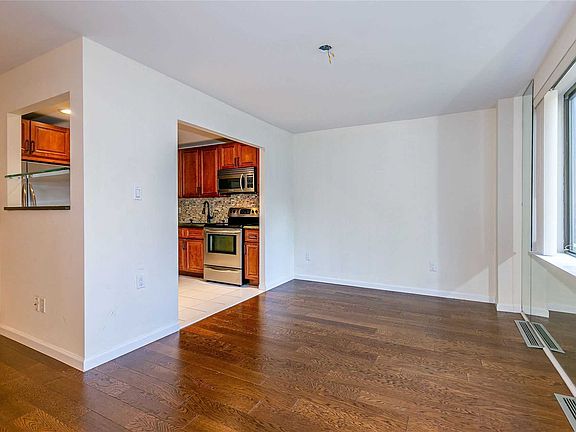 2nd image of 1 Ipswich Ave APT 104