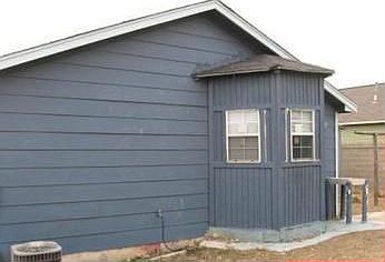 2nd image of 104 Calloways Ct