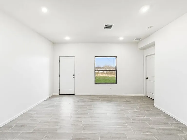 13961 Victory Sky Ave — Photo 7