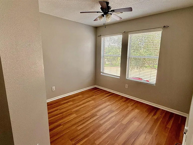 19503 Narcissus Brook Ln — Photo 12