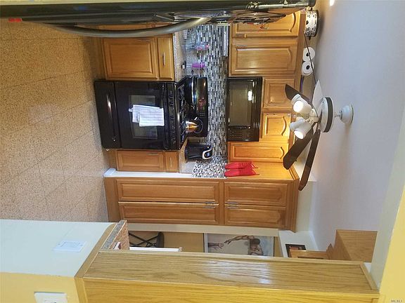 3rd image of 157 Cove St