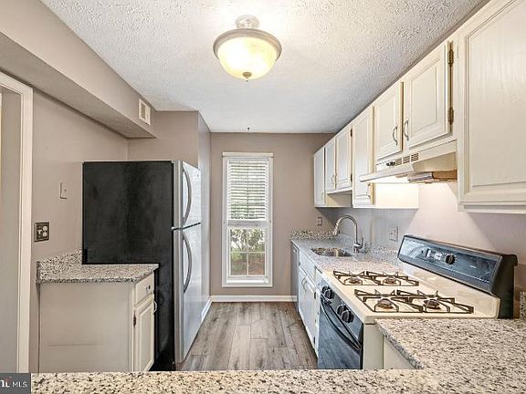 3rd image of 12070 Cardamom Dr